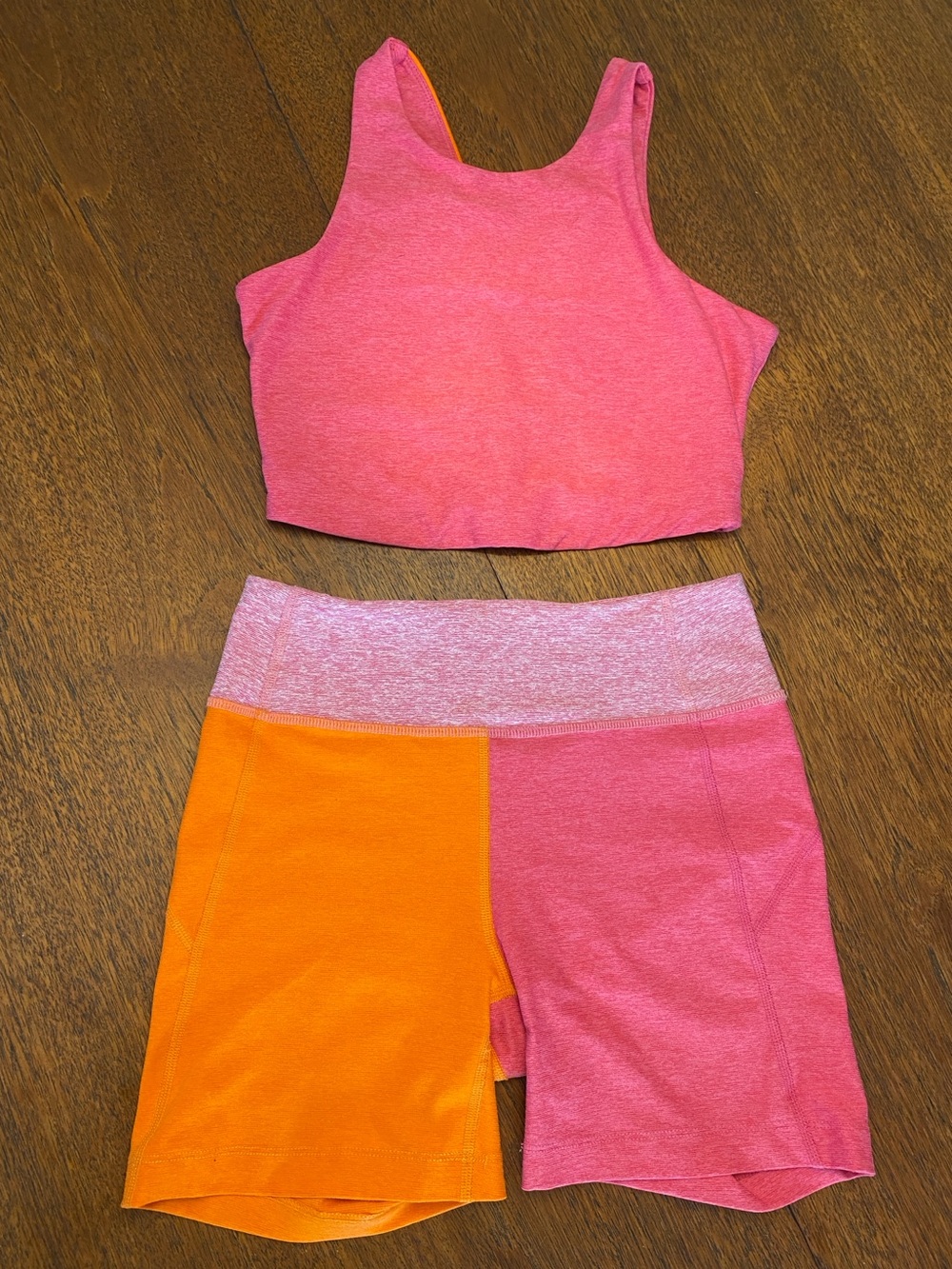 Outdoor Voices Matching Set 🩷🧡